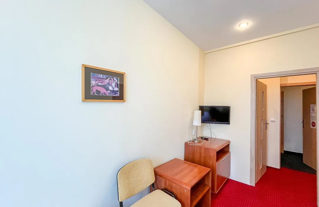 Fry House Hostel - 15Min To Dworzec Zachodni, 5Min To Klub Progresja-1